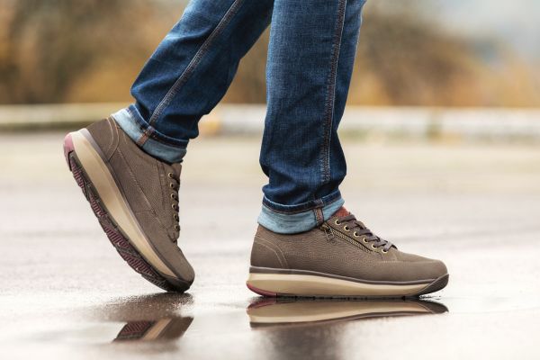 Schuhe rutschfest machen und dadurch Ausrutscher vermeiden.